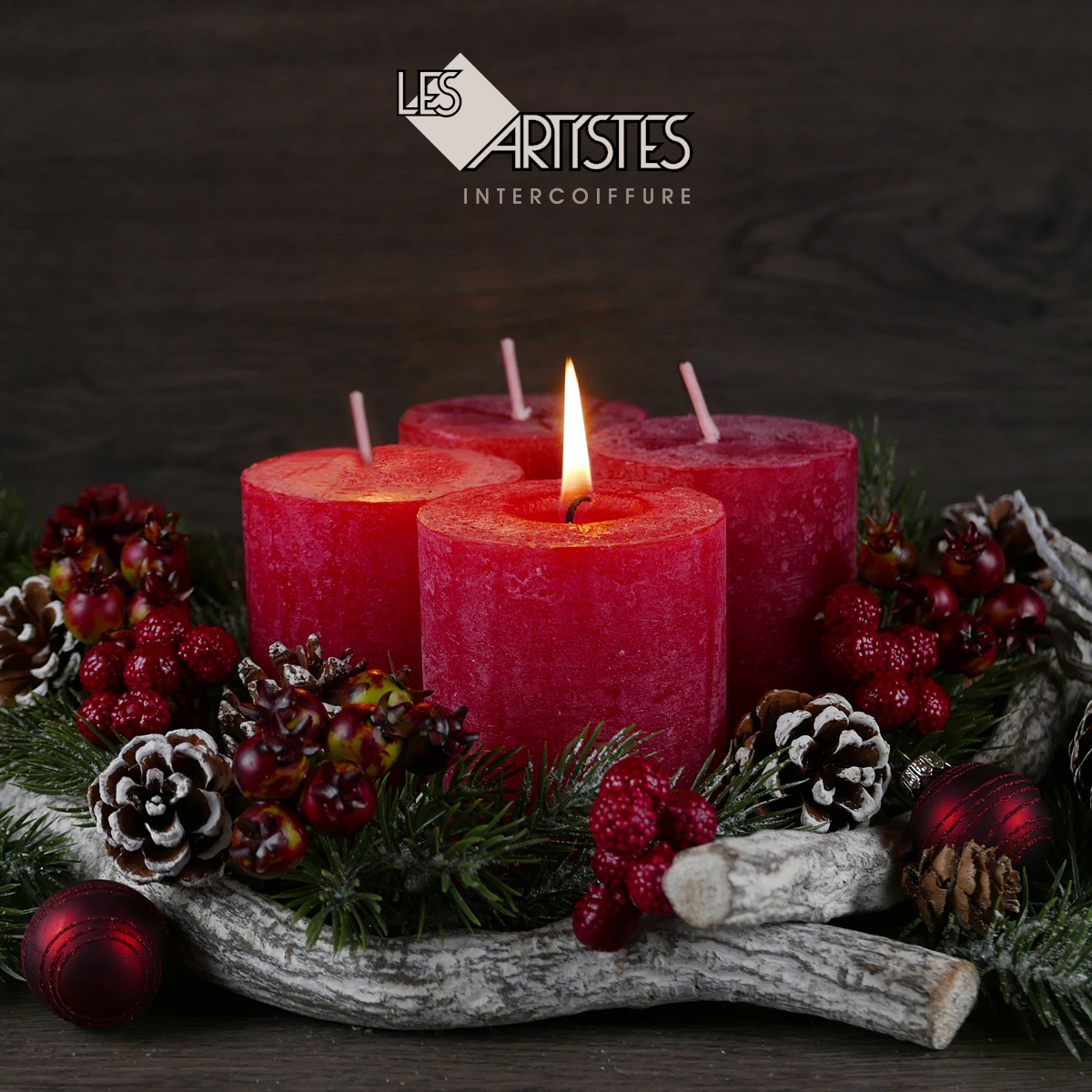 Die erste Kerze brennt